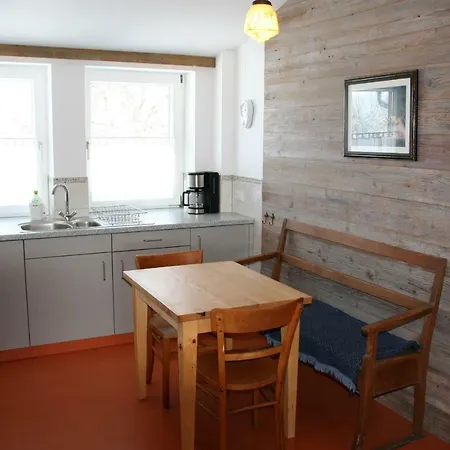 Schoenhaar Schwenden 2 *